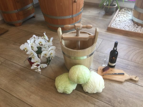Krautfass Pökelfass Surfass 17 l Holzfass zum Einsuren und Einlegen von Sauerkraut und Fleisch